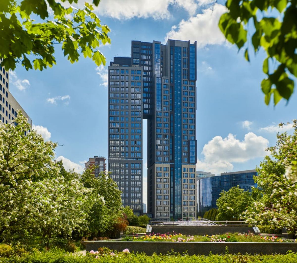 Продажа 3-комнатной элитной квартиры в ЖК Onyx deluxe. площадь 127.90м2. цена: 52 592 480 руб