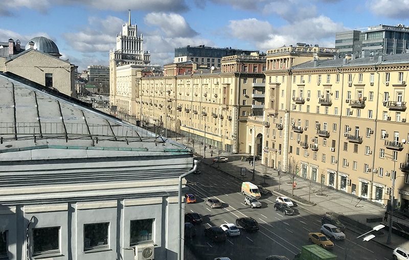 Аренда офиса в Москве, в БЦ Бронная Плаза. Возле метро Маяковская. Москва г, Садовая-Кудринская ул, д 32 с1. Площадь: 71.00 кв.м. Цена: 360 910 руб