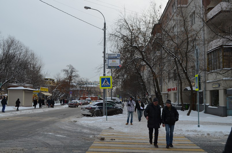Аренда торговой площади в Москве. Возле метро Спортивная. Москва, Усачева ул, д 29к1. Площадь: 166.60 кв.м. Цена: 850 000 руб