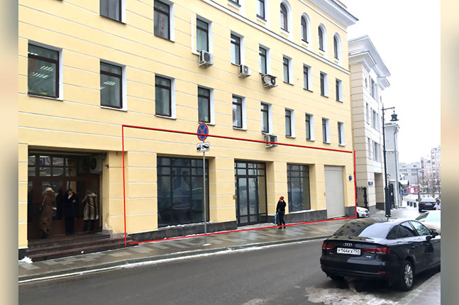 Аренда торговой площади в Москве. Возле метро Арбатская. Москва, Кисловский Нижн. пер, д 7 к.1. Площадь: 1320.00 кв.м. Цена: 2 800 000 руб