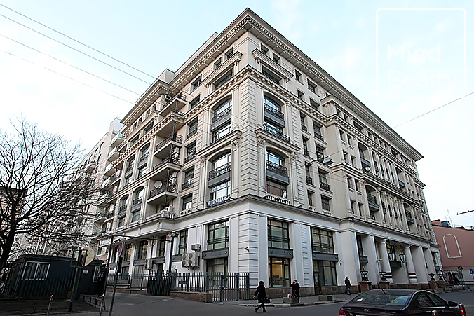 Продажа 4-комнатной элитной квартиры в ЖК Дом на Покровском бульваре. площадь 138.00м2. цена: $ 1 850 000