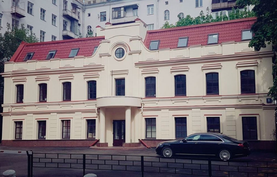 Продажа особняка в Москве. Возле метро Смоленская. Москва г, Неопалимовский 3-й пер, д 8. Площадь: 470.00 кв.м. Цена: 205 000 000 руб