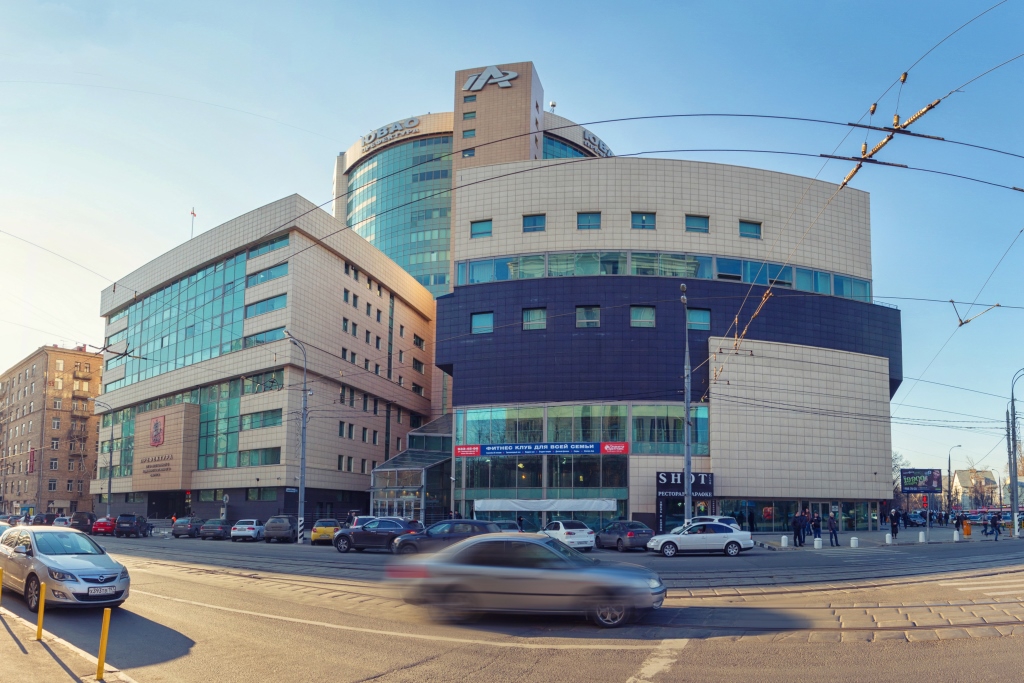 Продажа офиса в Москве, в БЦ Авиа-Плаза. Возле метро Авиамоторная, Лефортово. Москва г, Авиамоторная ул, д 10к2. Площадь: 911.80 кв.м. Цена: 175 000 000 руб