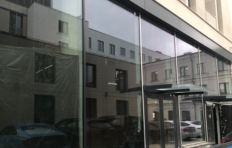 Аренда торговой площади в Москве. Возле метро Менделеевская. Москва г, Новослободская ул, д 24. Площадь: 81.00 кв.м. Цена: 600 000 руб