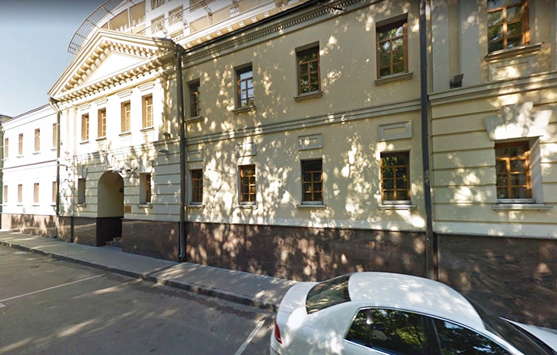 Аренда офиса в Москве, в жилом доме. Возле метро Полянка. Москва г, Полянка М. ул, д 2. Площадь: 900.00 кв.м. Цена: 2 212 500 руб