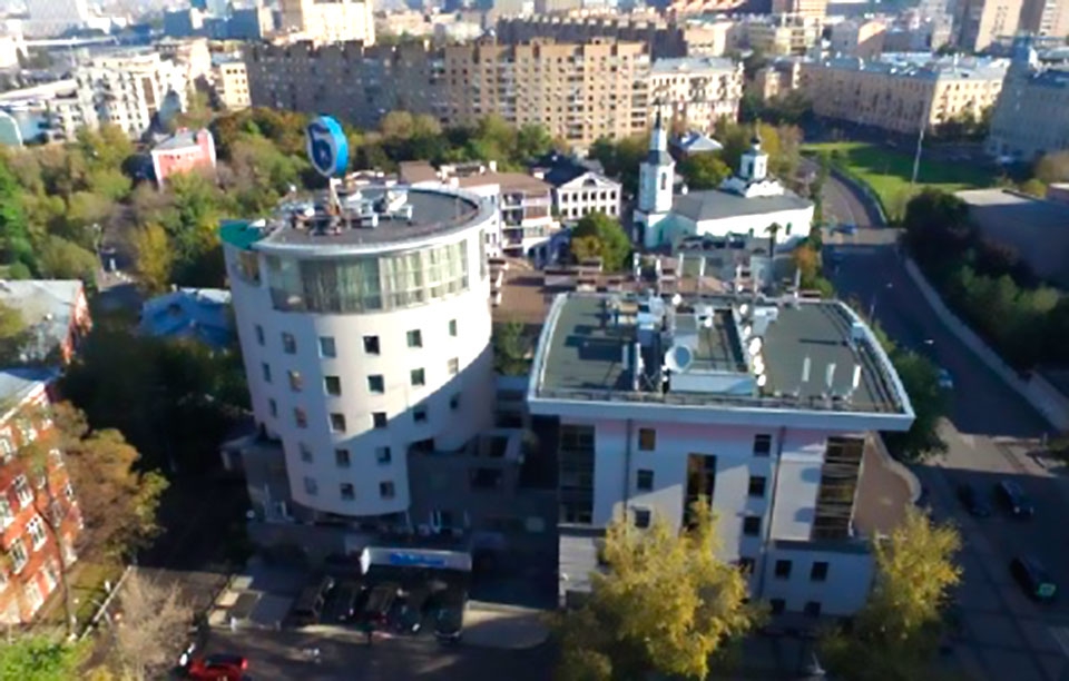 Аренда офиса в Москве. Возле метро Киевская. Москва, Тружеников 1-й пер, д 12 с.2. Площадь: 200.00 кв.м. Цена: 500 000 руб
