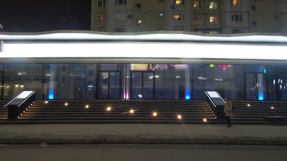Аренда торговой площади в Москве. Возле метро Сходненская. Москва, Химкинский б-р, д 21. Площадь: 130.20 кв.м. Цена: 800 000 руб