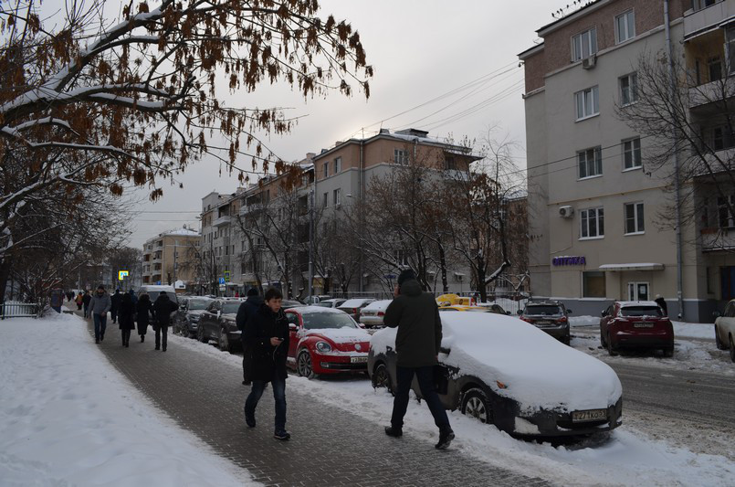 Аренда торговой площади в Москве. Возле метро Спортивная. Москва, Усачева ул, д 29к1. Площадь: 45.60 кв.м. Цена: 250 000 руб