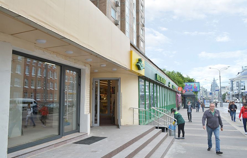 Аренда ПСН в Москве, в жилом доме. Возле метро Менделеевская. Москва г, Новослободская ул, д 46. Площадь: 65.00 кв.м. Цена: 350 000 руб