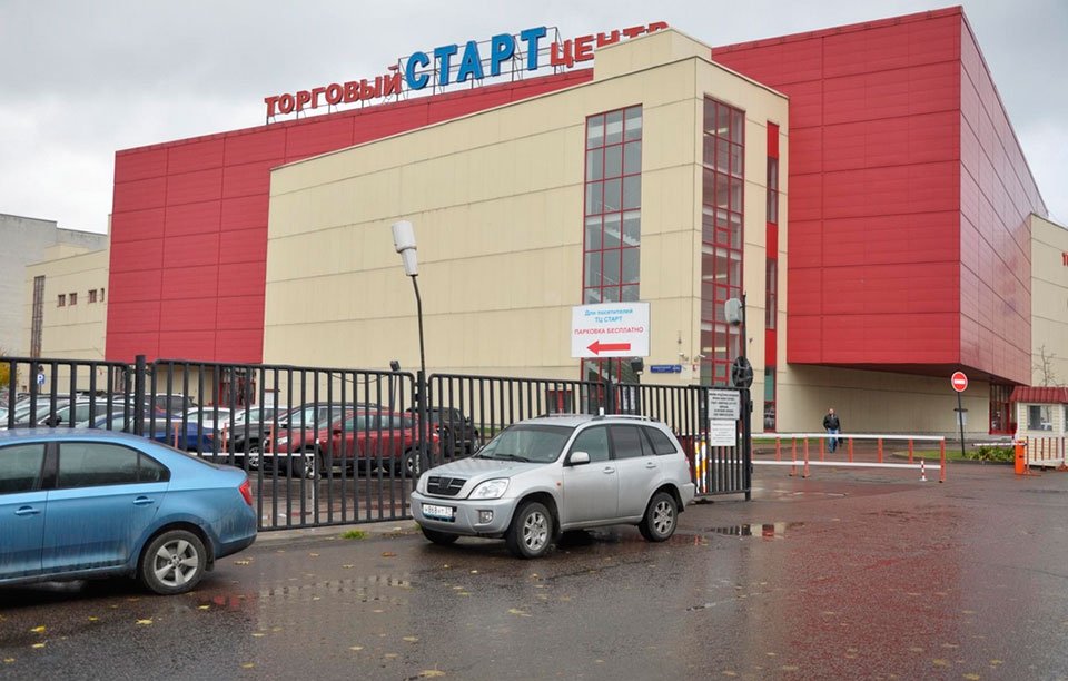 Аренда торговой площади в Москве. Возле метро Динамо. Москва, Ленинградский пр-кт, д 37Б. Площадь: 1000.00 кв.м. Цена: 1 500 000 руб
