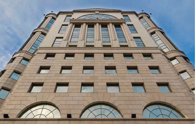 Аренда офиса в Москве, в БЦ Central City Tower. Возле метро Новокузнецкая. Москва г, Овчинниковская наб, д 20. Площадь: 176.00 кв.м. Цена: 476 670 руб