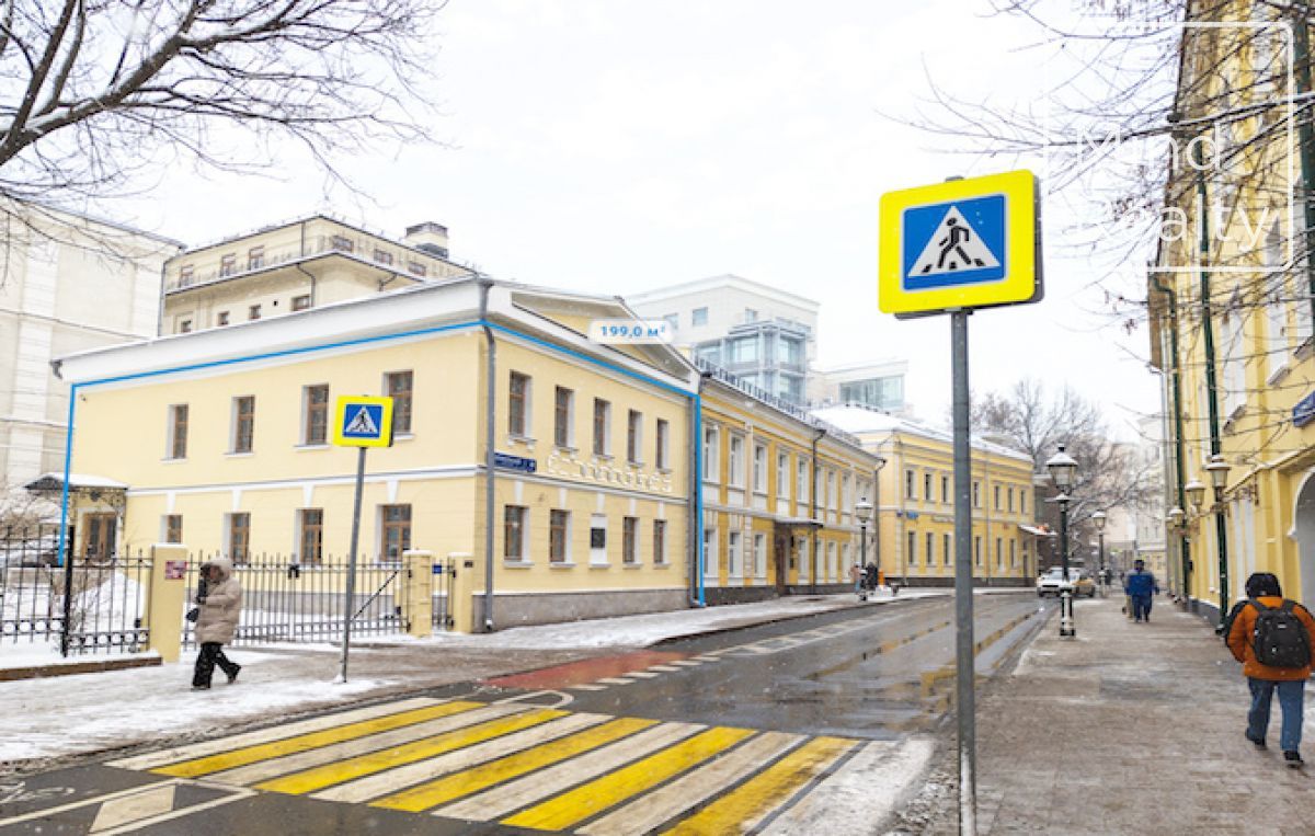 Продажа особняка в Москве. Возле метро Арбатская, Арбатская (голубая), Тверская. Москва, Вознесенский пер, д 9,стр.4. Площадь: 199.00 кв.м. Цена: 230 000 000 руб