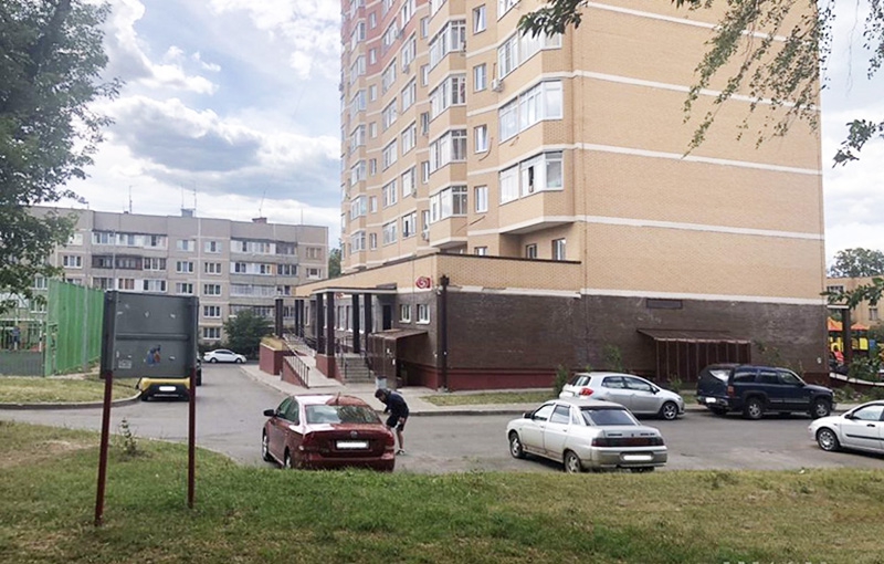 Продажа торговой площади в Москве. Возле метро Тёплый Стан. Москва г, пос. Подсобного хозяйства Воскресенское, д 5. Площадь: 742.00 кв.м. Цена: 105 000 000 руб