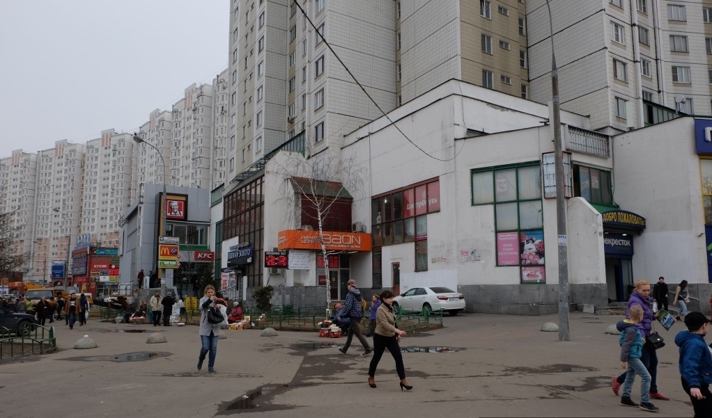 Аренда торговой площади в Москве. Возле метро Братиславская. Москва, Братиславская ул, д 12. Площадь: 294.00 кв.м. Цена: 500 000 руб